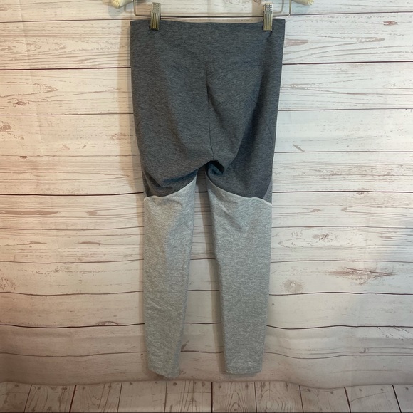 Outdoor Voices Tri Tone gray leggings - Picture 5 of 6